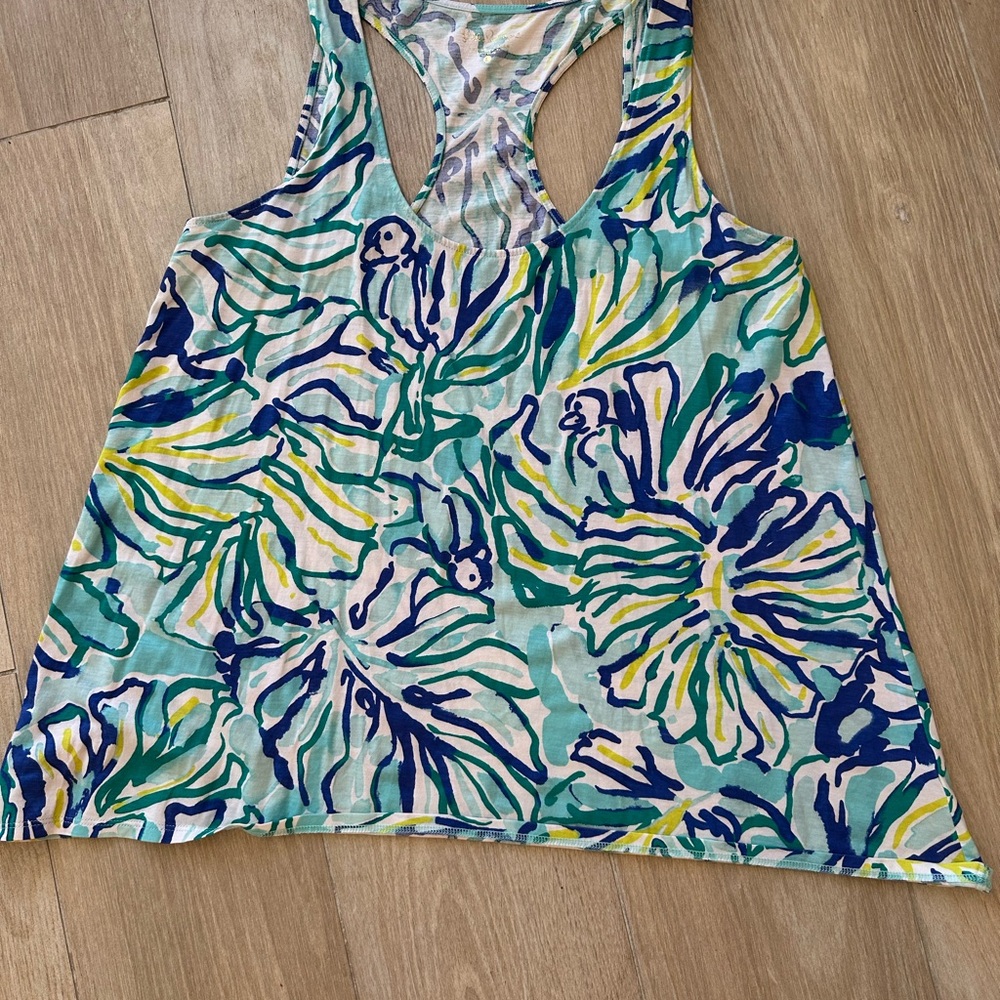 Roomy fit, Lily Pulitzer size large tank